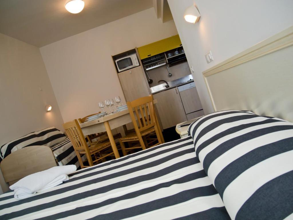 Residence Divina Rimini Room photo
